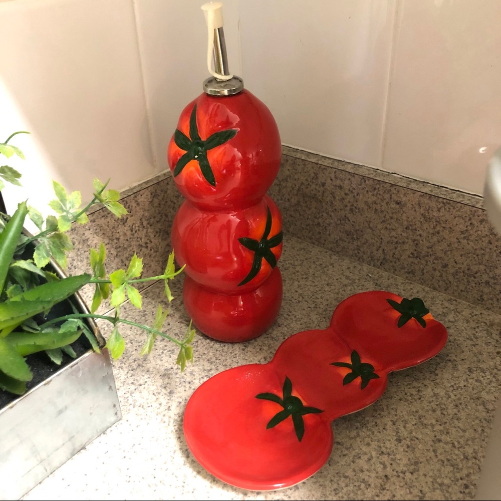 Cute Tomato Olive Oil/Vinegar and Plate Set